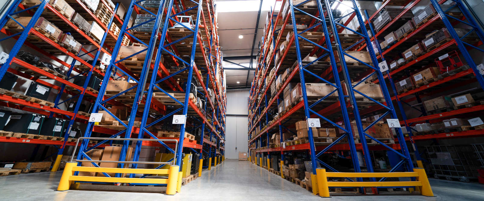 The ground floor of our warehouse. Neuwerth, it is more than 18,000 references of spare parts on 3 floors